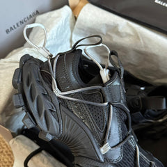 HIKE SNEAKER IN BLACK MESH, POLYURETHANE AND POLYESTER