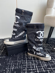 HIGH BOOTS IN BLACK CANVAS