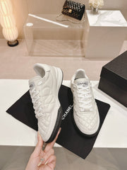 SNEAKERS IN GLOSSY WHITE LAMBSKIN