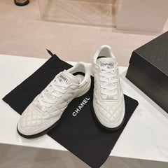SNEAKERS IN GLOSSY WHITE LAMBSKIN