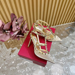 ROCKSTUD MIRROR-EFFECT PUMP WITH MATCHING STRAPS AND STUDS 95 MM GOLD CALFSKIN AND MESH