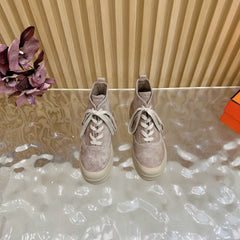 HM 25S KOOLER ANKLE BOOTS IN DUSTY BEIGE SUEDE