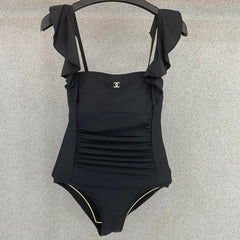 CC BIKINI SWIMSUIT SET IN BLACK ATTACHED WITH GOLD METAL LOGO 615196