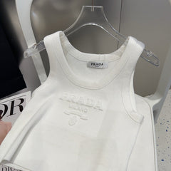 SLEEVELESS TOP 640630 IN WHITE COTTON EMBOSSED LOGO