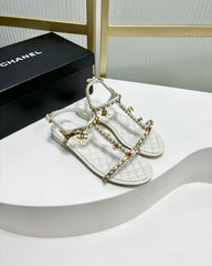 SANDALS PEARL CHAIN IN WHITE COWHIDE