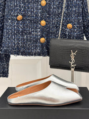 ALAIA FLAT MULE IN SILVER LAMBSKIN