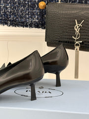 KITTEN HEEL PUMPS IN BLACK CALFSKIN