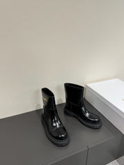 D-TOWN ANKLE BOOTS IN BLACK PATENT CALFSKIN