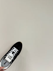 RETRO SNEAKERS IN BLACK MESH AND SUEDE