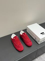 LACE-UP SNEAKER IN RED SUEDE