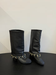 CC BOOTS IN BLACK CALFSKIN WITH CHAIN
