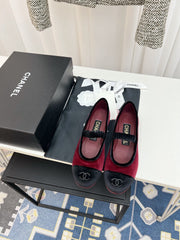 CC MARY JANE FLAT IN RED AND BLACK VELVET
