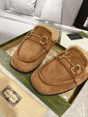 HORSEBIT MULE IN BROWN SUEDE AND FLEECE LINING