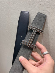 HM TRAVERSE BELT BUCKLE & REVERSIBLE GRAY AND BLACK LEATHER STRAP 38 MM SILVER HARDWARE