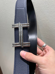 HM TRAVERSE BELT BUCKLE & REVERSIBLE NAVY BLUE LEATHER STRAP 38 MM SILVER HARDWARE