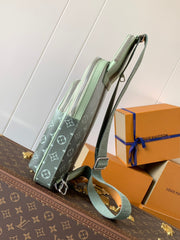 AVENUE SLINGBAG 31 IN WHITE AND BLACK OMBRE MONOGRAM CANVAS