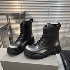 CHUNKY BOOTS IN BLACK MIX WHITE SMOOTH CALFSKIN