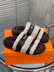 HM 25S SANDAL IN BEIGE WOOL AND DARK BROWN LAMBSKIN WITH SILVER HARDWARE