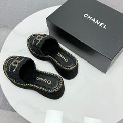 CC WEDGE SOLE SANDALS 25S IN BLACK FABRIC WITH LOGO