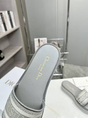 CD DWAY PLATFORM SLIDE IN GRAY AND WHITE COTTON STRIPED SOLE