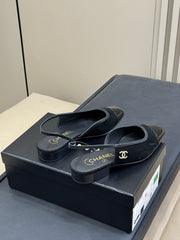 CC SLINGBACK 25S IN BLACK SUEDE AND GLOSSY LEATHER WITH LOGO