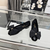 CHANEL 25S ROUND TOE BALLET FLATS WITH A BOW IN BLACK CALFSKIN