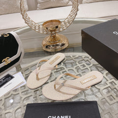 Double CC Rhinestone Flip Flop Thongs White Sheepskin