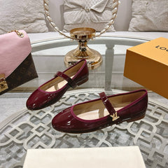 MARY JANE SHOES IN WINE RED PATENT CALFSKIN