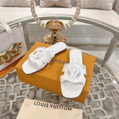 ISOLA FLAT SLIDE IN WHITE CALFSKIN