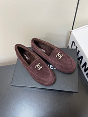 LOAFER IN CHESTNUT BROWN SUEDE AND SOLF FLEECE LINING