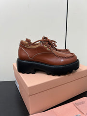 LACE-UP LOAFERS WITH THICK SOLE IN RED BROWN SHINY SHEEPSKIN