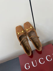 GG MARY JANE 25S IN BROWN SUEDE WITH GOLD HARDWARE