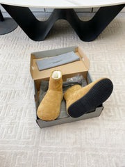 FLAT ANKLE BOOTS IN CIDER BROWN SUEDE AND SHEARLING LINING