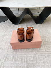 THONG SANDALS IN SIENNA BROWN SHINY LAMBSKIN WITH SILVER BUCKLE