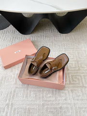 THONG SANDALS IN RUSSET BROWN SHINY LAMBSKIN WITH SILVER BUCKLE