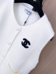 CHANEL 25S SLEEVELESS VEST 366
