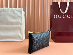 RUBBER EFFECT SMALL WALLET ON CHAIN 22.5 IN BLACK CALFSKIN