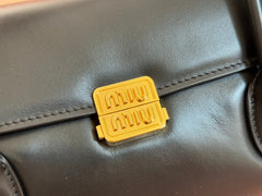 BEAU TOP HANDLE BAG 28 IN BLACK GLOSSY CALFSKIN GOLD HARDWARE