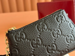 EMBLEM ZIP KEY CASE 12 IN BLACK GG GRAINY CALFSKIN