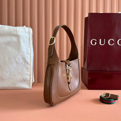 JACKIE SMALL SHOULDER BAG 27 IN TAWNY BROWN CALFSKIN GOLD HARDWARE