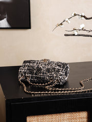 CHANEL 25S FLAP BAG 21 CM IN BLACK SEQUINED TWEED WITH GOLD HARDWARE