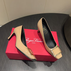 ROGER VIVIER 25S BELLE VIVIER PUMPS 70MM IN BEIGE CALFSKIN GOLD BUCKLE