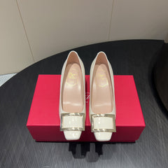ROGER VIVIER 25S BELLE VIVIER PUMPS 45MM IN IVORY CALFSKIN GOLD BUCKLE
