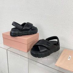 Thick-Soled Sandals Black Leather