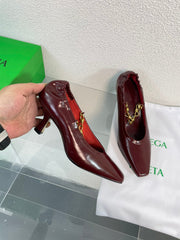 SHARP CHAIN PUMP 6 CM IN MAHOGANY RED CALFSKIN