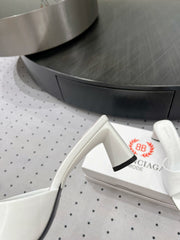 SQUARE-TOE MEDIUM HEEL MULES IN WHITE CALFSKIN LOGO EMBOSSED