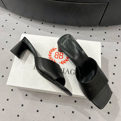 SQUARE-TOE MULES MEDIUM HEEL IN BLACK CALFSKIN LOGO EMBOSSED