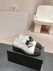 OXFORD SHOES WHITE MIX BLACK SHEEPSKIN