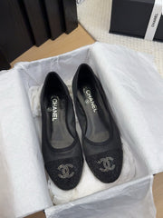 BALLET FLAT IN BLACK FABRIC AND MESH WITH CRYSTALS