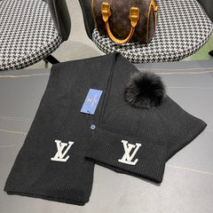 SET SCARF AND HAT IN BLACK WOOL AND FOX FUR 414799